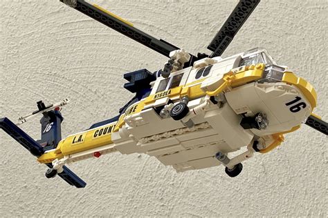 LEGO IDEAS - Sikorsky S-70a Firehawk Helicopter (LACoFD Air Ops Edition)