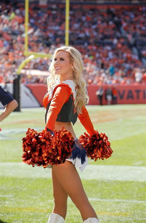 Denver Broncos Cheerleaders | Denver bronco cheerleaders, Broncos ...