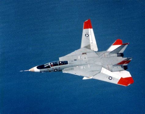 A Grumman F-14 Tomcat testing an unusual asymmetric wing configuration [1280x1010] : r/Land_Air ...