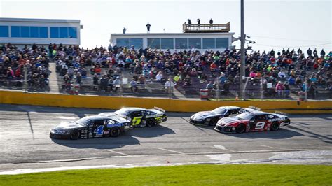 Slinger Speedway auto racing opener with ARCA Midwest Tour photos