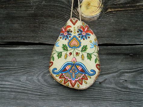 Polish Kashubian folk art Kashubian embroidery motif on wood | Etsy | Embroidery motif, Polish ...