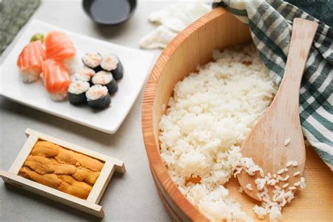 How to Make Sushi Rice in a Rice Cooker - Hungry Huy