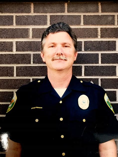 Retired Arlington police chief passes away | HeraldNet.com