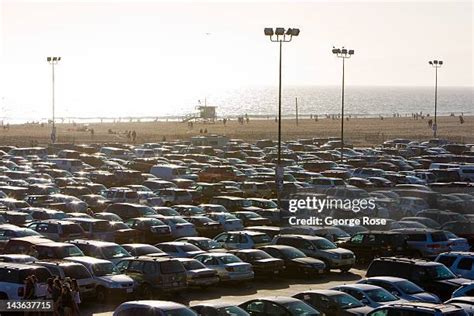 Santa Monica Pier Parking Photos and Premium High Res Pictures - Getty Images