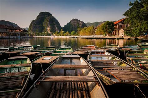 #Ninhbinhtours, #Viettravelmagazine: Passenger boats carrying tourists in Ninh Binh | Tours ...