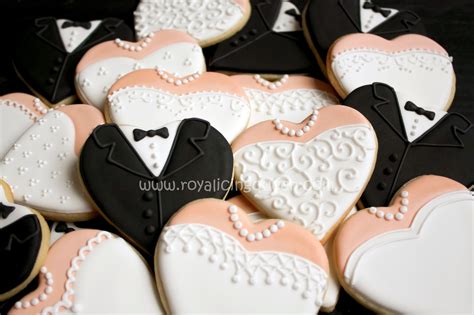 The Royal Icing Queen: Bride and Groom Heart Cookies