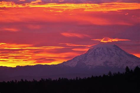 sunrise Washington state and MT Rainier Photograph by Ronald Hanson