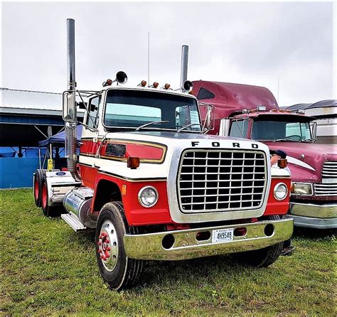 Ford Old Semi Trucks - Ana-Candelaioull