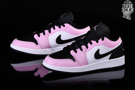 NIKE AIR JORDAN 1 RETRO LOW GS ARCTIC PINK pour €117,50 | Basketzone.net