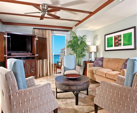 Club Wyndham at Waikiki Beach Walk Honolulu, Hawaii, US - Reservations.com