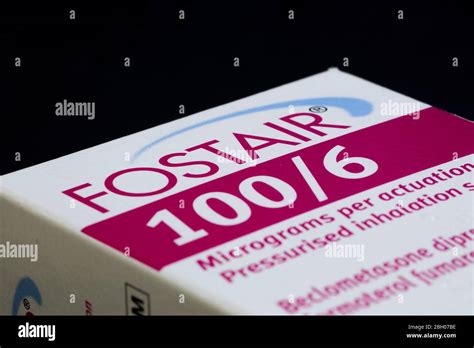 Fostair inhaler hi-res stock photography and images - Alamy