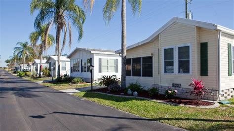 Buttonwood Bay RV Resort Apartments - Sebring, FL | ForRent.com