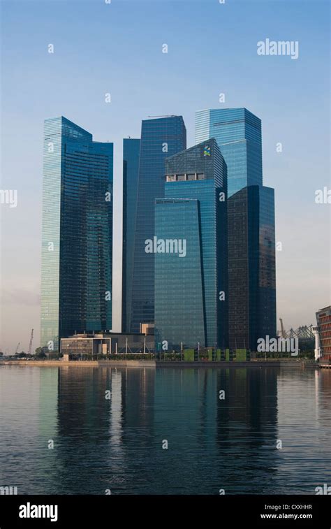 Marina Bay and Singapore skyline Stock Photo - Alamy