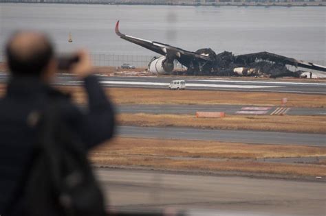 Japan Coast Guard plane wasn't cleared to enter runway before fatal JAL ...