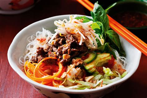 beef noodle salad vietnamese