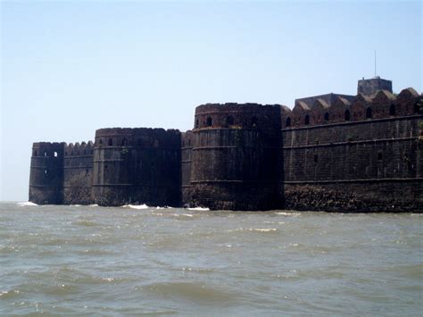 Travelogue Unlimited: Fort Janjira, the impregnable sea fort & Revdanda ...