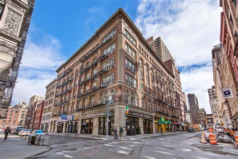 23 Waverly Place, New York, NY 10003: Sales, Floorplans, Property Records | RealtyHop