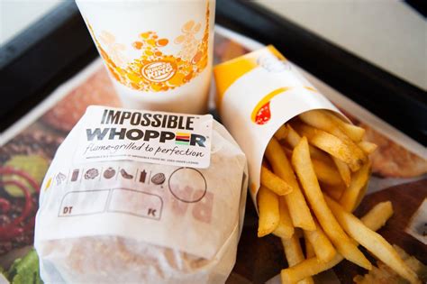 This Fast-Food Chain Is Releasing A Vegetarian Burger That Tastes ...