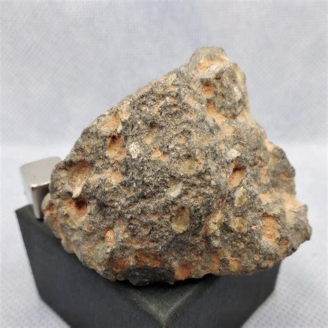 Meteorite identification pictures - lordandmore