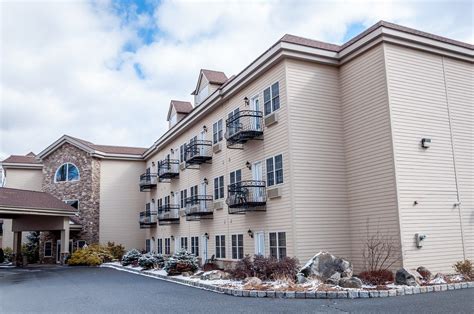 Split Rock Resort Review - Poconos - Travel Addicts