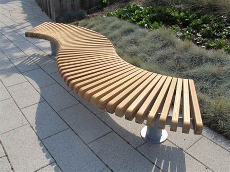 curved bench | Curved outdoor benches, Curved bench, Wooden garden benches
