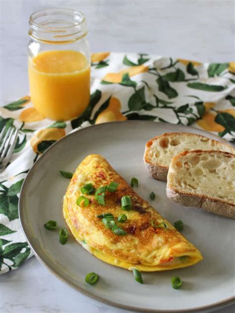 Veggie Omelet Recipe • The Candid Cooks