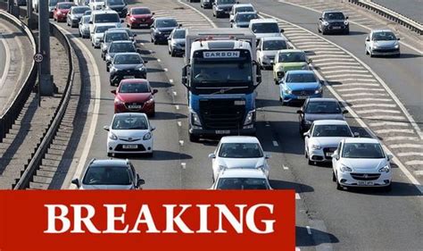 M53 traffic: Motorway closed in Merseyside after man falls from bridge ...