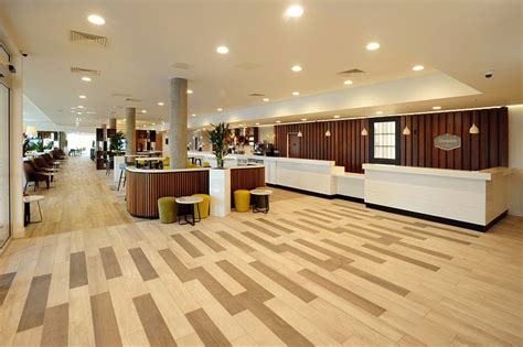 HAMPTON BY HILTON LONDON STANSTED AIRPORT - Updated 2024 Reviews, Photos & Prices