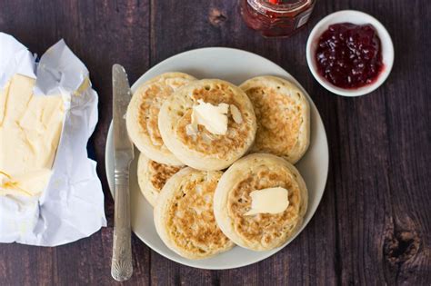 Traditional English Crumpets Recipe