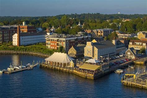 Bristol Rhode Island Hotels: Find the island for Your Stay