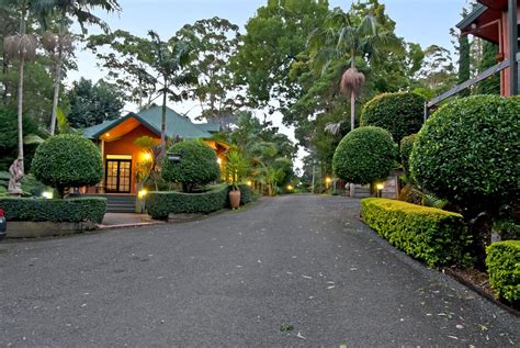 Mt Tamborine accommodation for couples | escarpment.com.au