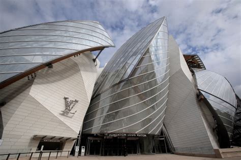 Architect Frank Gehry opens $126-million Louis Vuitton art museum | CTV ...