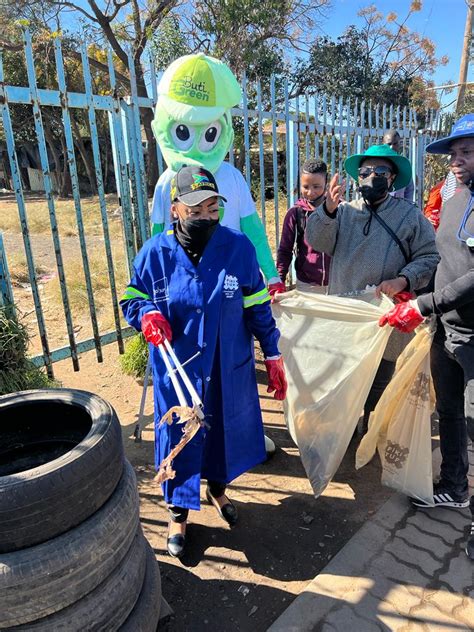 Deputy Minister Pilane-Majake leads successful clean-up campaign in Zandspruit | The Public ...