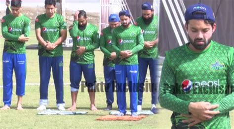 Multan Sultan Captain Mohammad Rizwan Leading His Team In Namaz - The ...