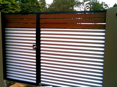 Used+Corrugated+Metal+as+Fencing | Corrugated Iron Fencing-Corrugated Iron Fencing Manufacturers ...