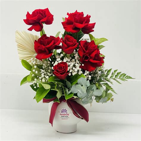 Beautiful Rose Flowers - Valentine's Day Flower Arrangements