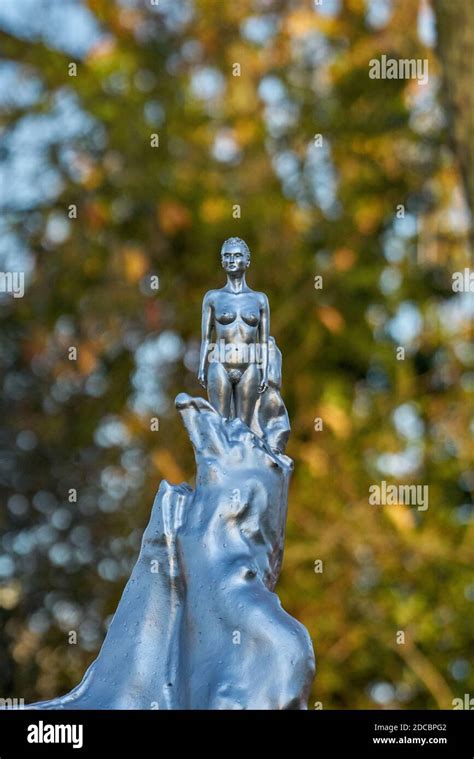 mary wollstonecraft statue Newington Green London Stock Photo - Alamy