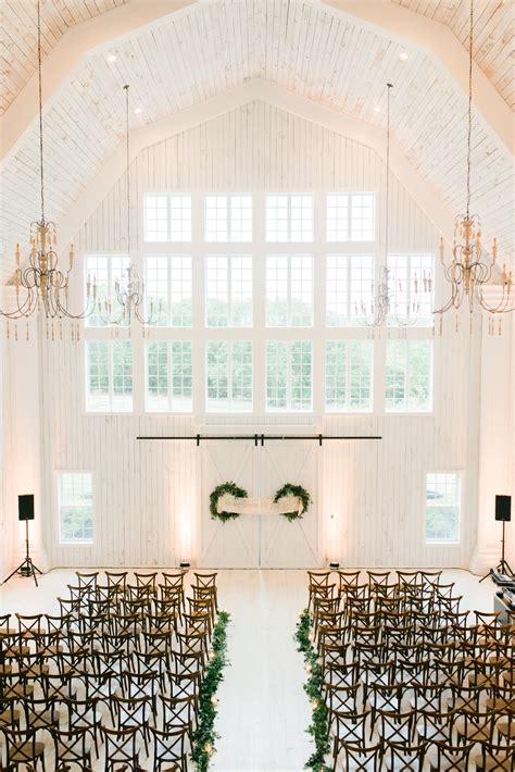 White Sparrow Barn, barn wedding, dallas wedding planner, grit + gold | White sparrow barn, Barn ...