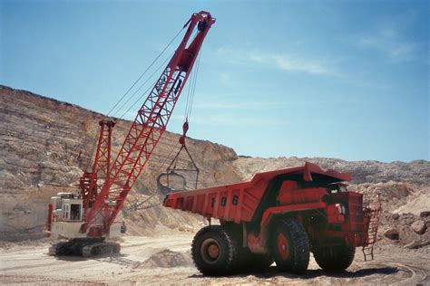 Mining phosphate rock | Serious kit in play as a massive tru… | Flickr