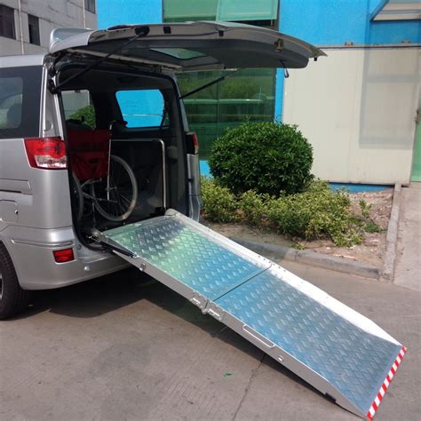 Esay Operated Manual Folding Wheelchair Loading Ramp - China Folding ...