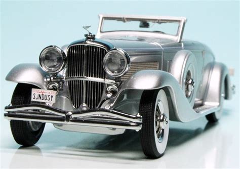 Minichamps - 1:43 - Duesenberg SJN Convertible Coupe 1936 - - Catawiki