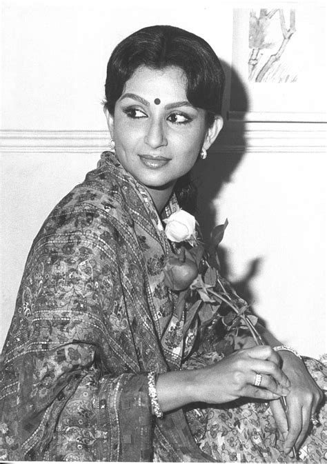 Retro Bollywood - Sharmila Tagore