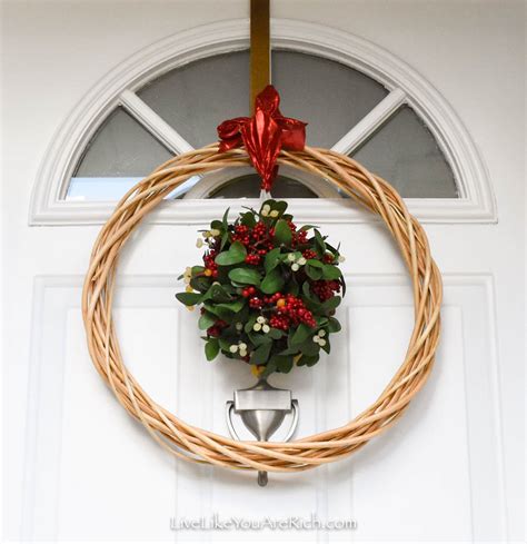 DIY Mistletoe Wreath - Live Like You Are Rich