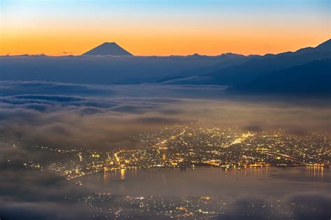 Premium Photo | Mount fuji sunrise