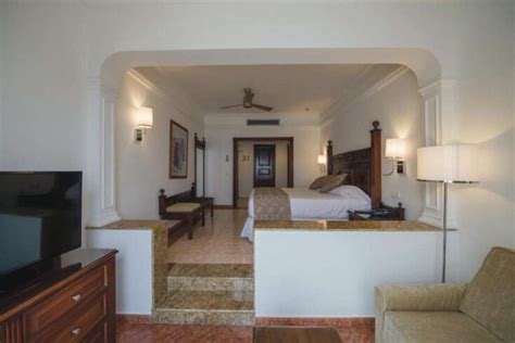 Riu Palace Cabo San Lucas Review - Family Can Travel