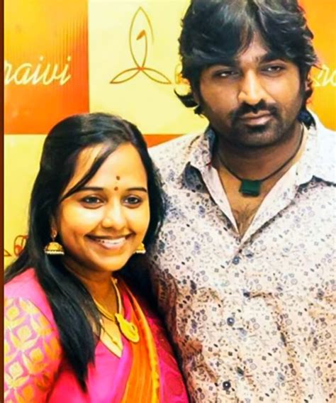 Vijay Sethupathi Family Pics & Facts About His Parents, Wife & Kids ...