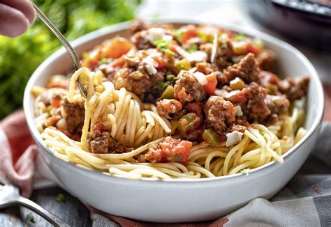 Hearty and Delicious Homemade Spaghetti with Meat Sauce #spaghetti # ...