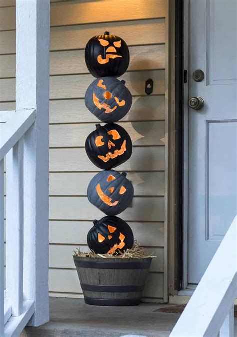 Front Porch & Outdoor Halloween Decorating Ideas • The Garden Glove