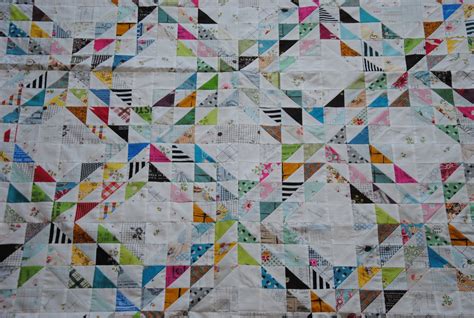 1/4" mark: Ocean Wave Quilt in Scrappy Style + quick tutorial