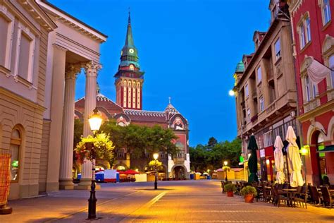 How to Visit the Subotica Christmas Market for an Art Nouveau Christmas ...